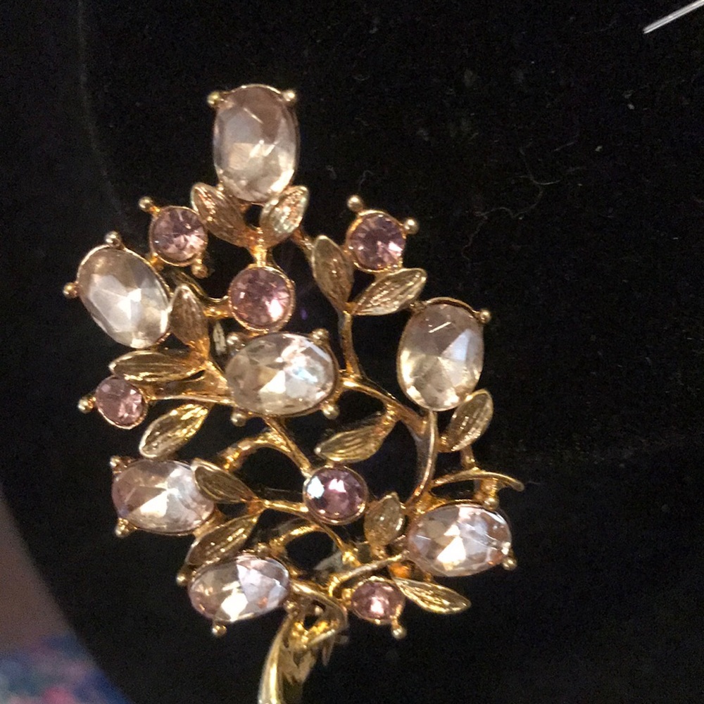 Vintage amethyst and diamond stone brooch